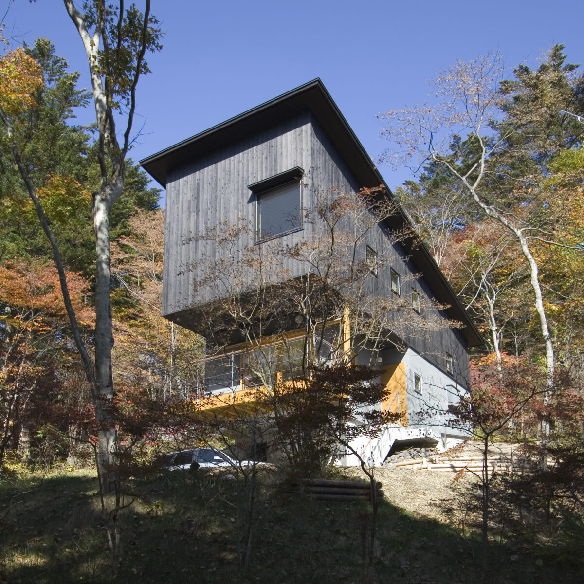 写真：吉ケ沢の山荘（外観）