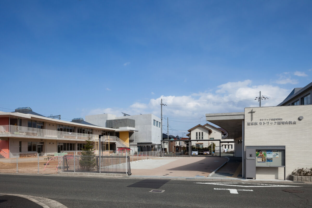 写真：福知山聖マリア幼稚園（外観）