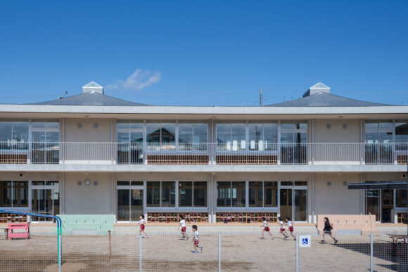 写真：福知山聖マリア幼稚園（外観）