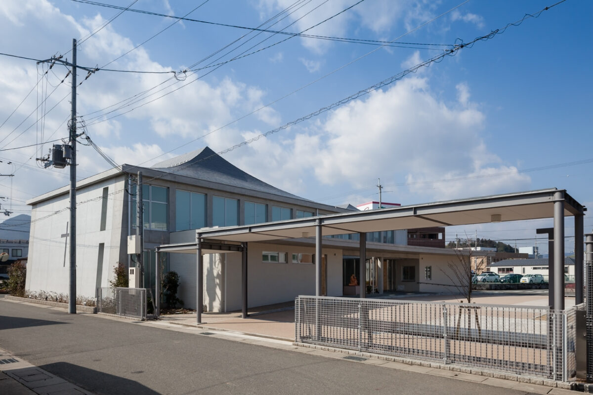 写真：カトリック京都司教区カトリック福知山教会（外観）