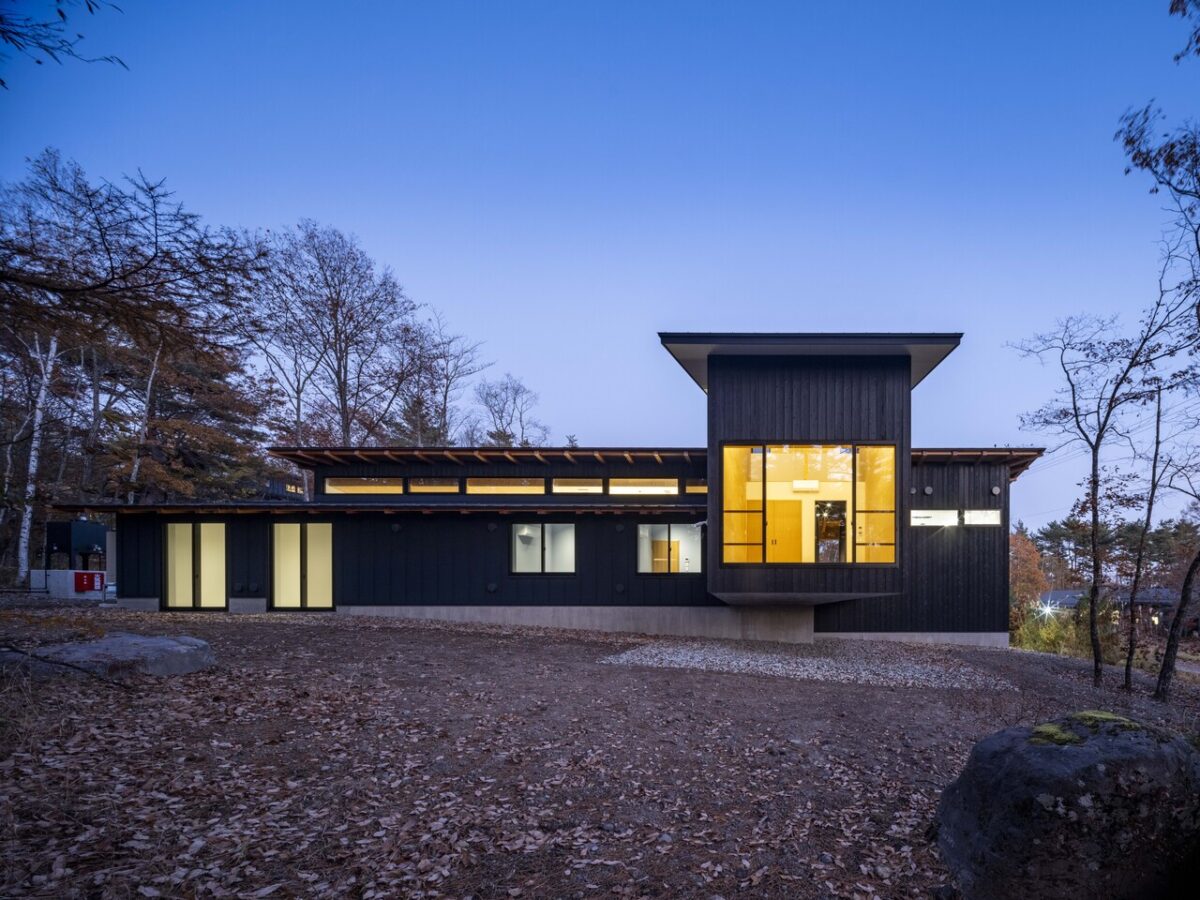 UWC ISAK JAPAN Taniya Lodge 西側外観夕景